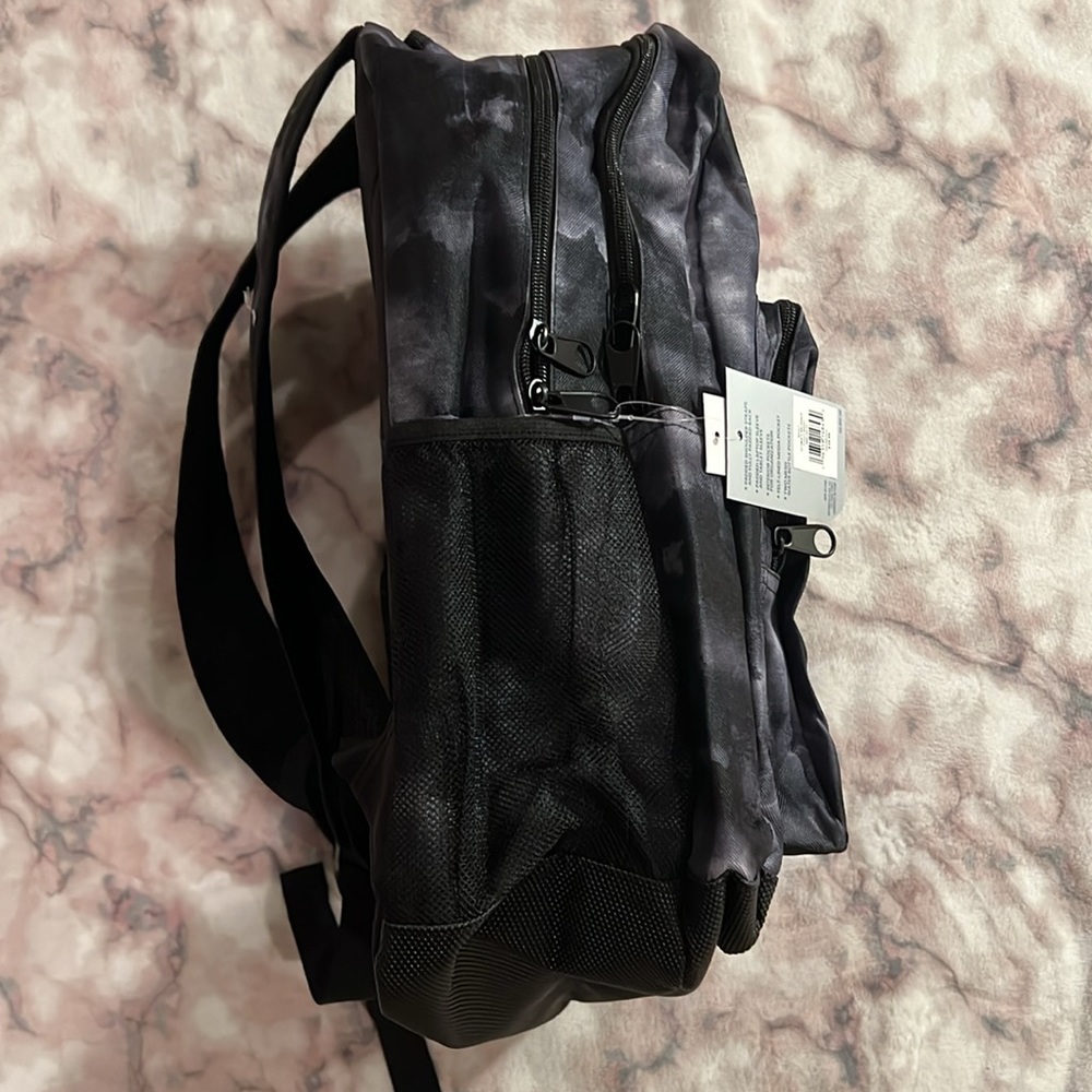 Backpack - Picture 5 of 13